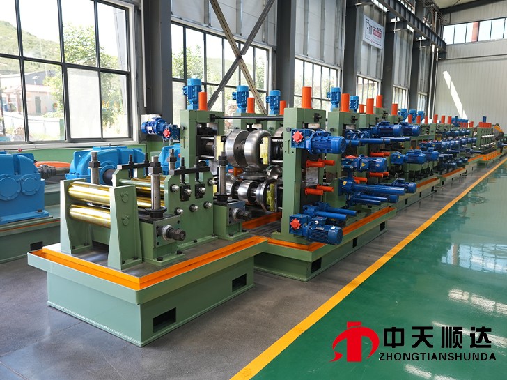 高精度焊管成型機