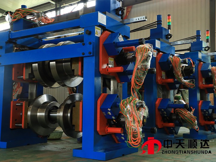 全自動(dòng)焊管成型機(jī)